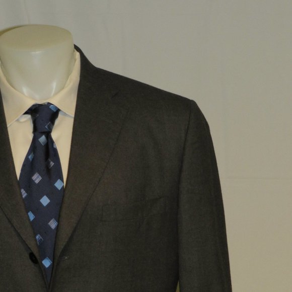 Tom James Custom Made Holland Sherry Gray Flannel Three Button Suit 40R